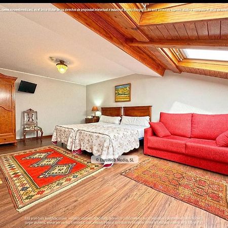 Hotel Palacio Carlos I Villaviciosa  Esterno foto