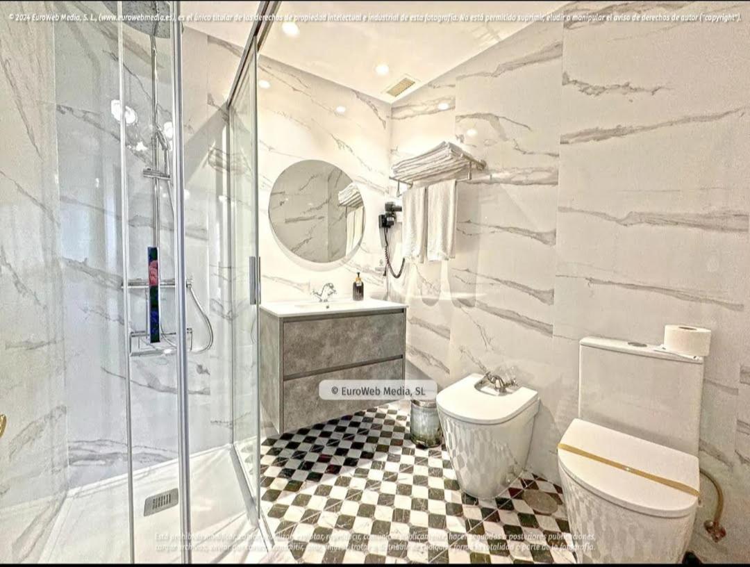 Hotel Palacio Carlos I Villaviciosa  Esterno foto